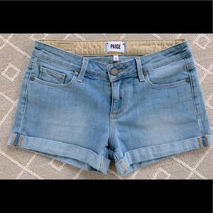 Paige jimmy jimmy shorts in color Maddie (light blue) in size 25